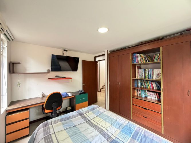 Casa de 4 alcobas en venta en El Castillo, Jamundí, 223 m² · foto 15 de 21