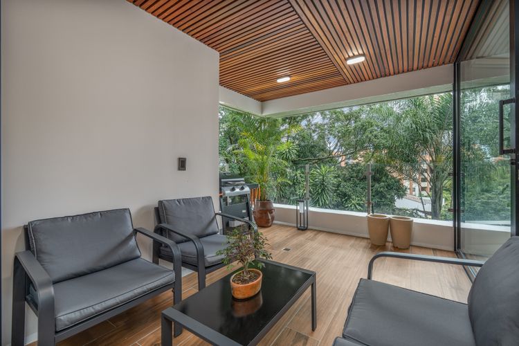 Apartamento de 3 alcobas en venta en La Florida, Medellín, 200 m² · foto 2 de 18