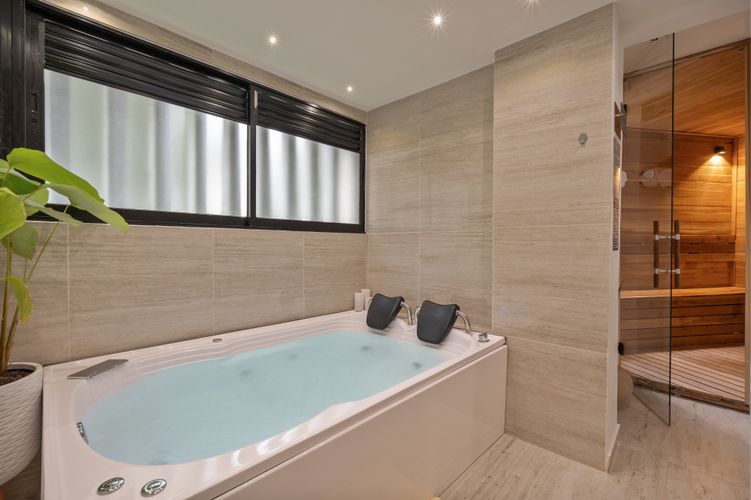 Apartamento de 3 alcobas en venta en La Florida, Medellín, 200 m² · foto 5 de 18