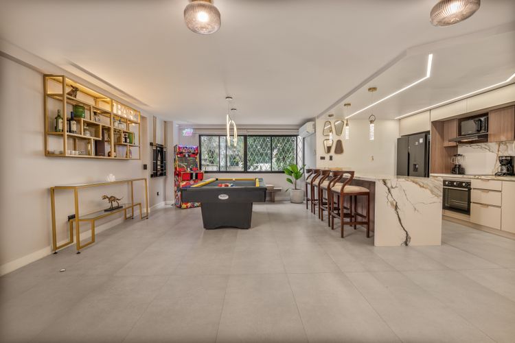 Apartamento de 3 alcobas en venta en La Florida, Medellín, 200 m² · foto 9 de 18