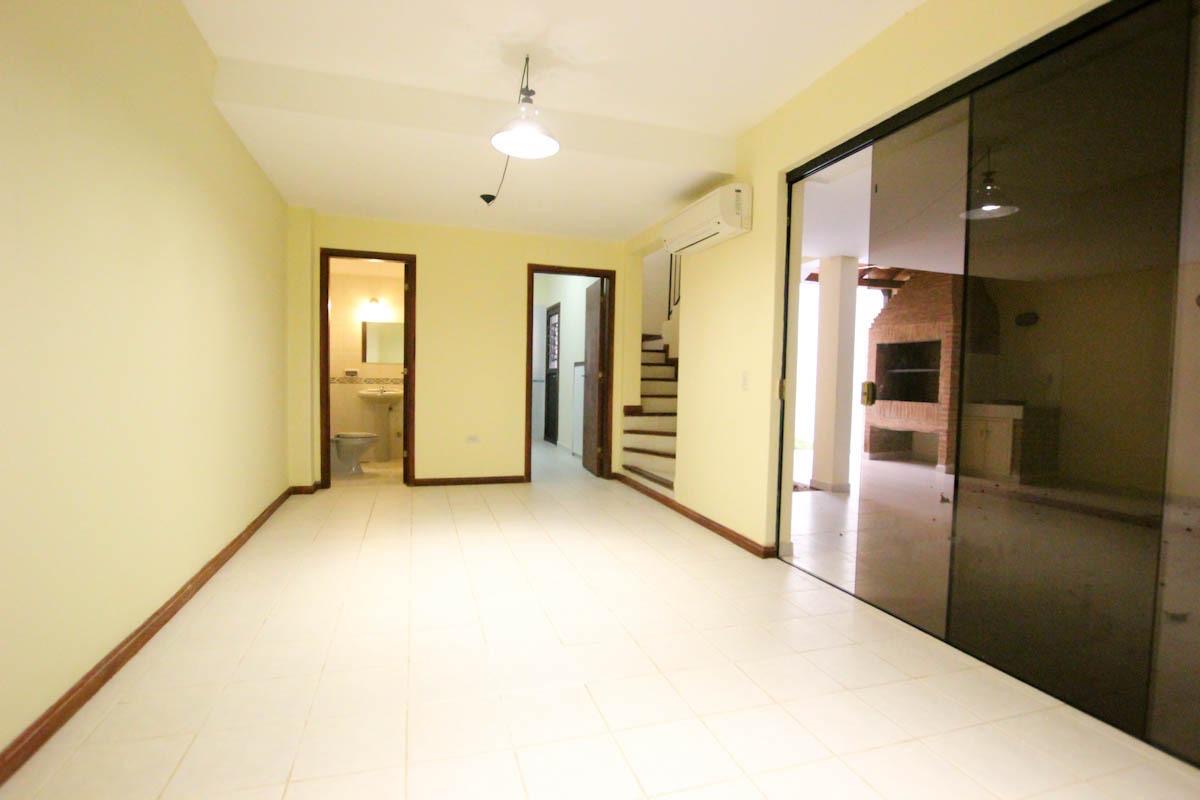 Alquilo Duplex de 3 dormitorios Zona Paseo la Galería. — foto 2