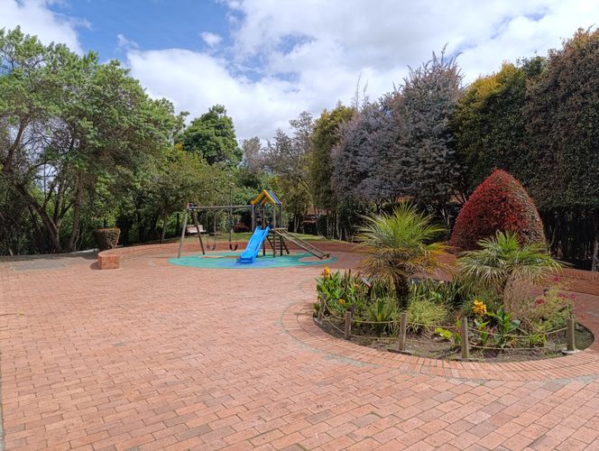 Casa de 4 alcobas en venta en Altos De La Colina, Bogotá, 137 m² · foto 17 de 20