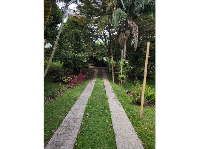 Finca en venta en El Saladito, Cali, 300 m² · foto 2 de 16