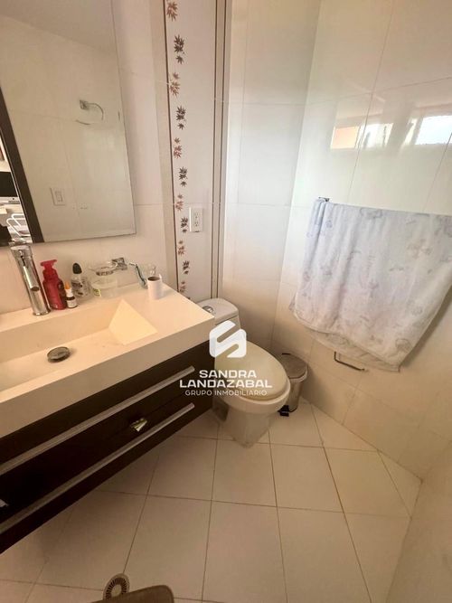 Apartamento de 4 alcobas en venta en Mediterrane, Floridablanca, 200 m² · foto 10 de 15