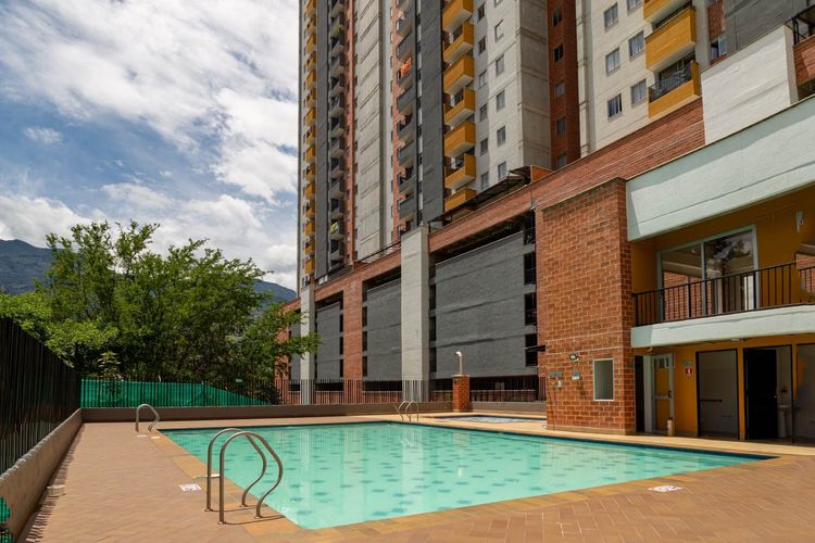 Apartamento de 3 alcobas en venta en Machado, Copacabana, 58 m² · foto 2 de 20