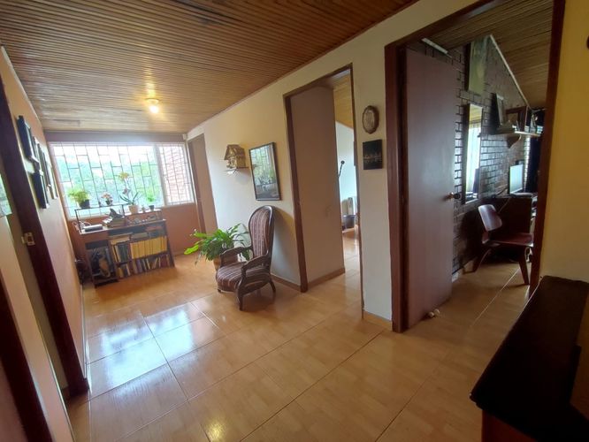 Casa de 4 alcobas en venta en Niza, Bogotá, 365 m² · foto 15 de 20