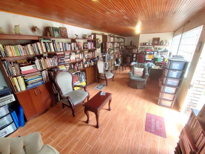 Casa de 4 alcobas en venta en Niza, Bogotá, 365 m² · foto 8 de 20