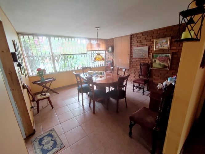 Casa de 4 alcobas en venta en Niza, Bogotá, 365 m² · foto 6 de 20