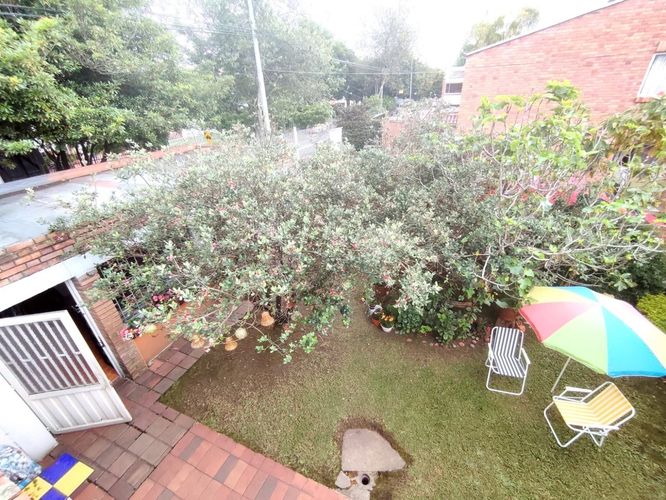 Casa de 4 alcobas en venta en Niza, Bogotá, 365 m² · foto 9 de 20