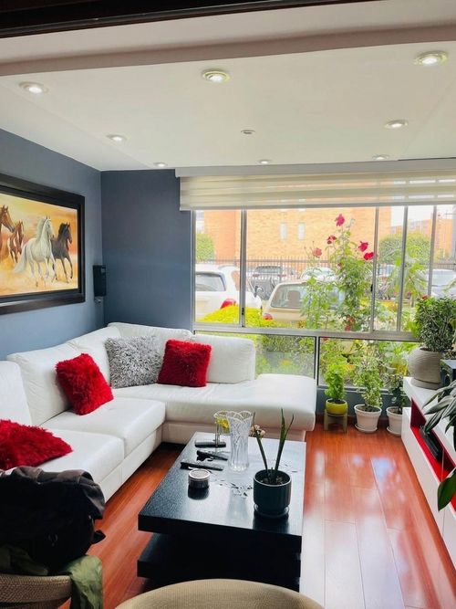 Apartamento de 1 alcoba en venta en Ciudad Alsacia, Bogotá, 51 m² · foto 2 de 8