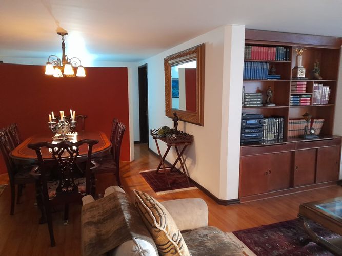Apartamento de 2 alcobas en venta en Santa Barbara, Bogotá, 152 m² · foto 7 de 24