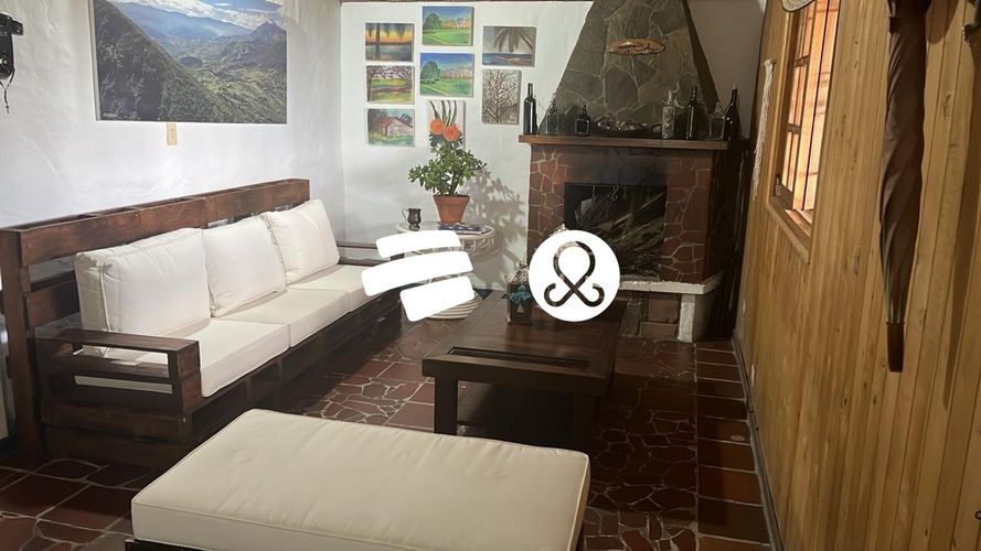 Finca en venta en Santa Elena, Medellín, 2184 m² · foto 6 de 23