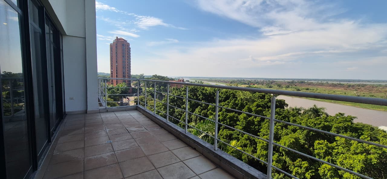 VENDO PENHOUSE AMOBLADO EN ZONA DEL YACHT - foto 4