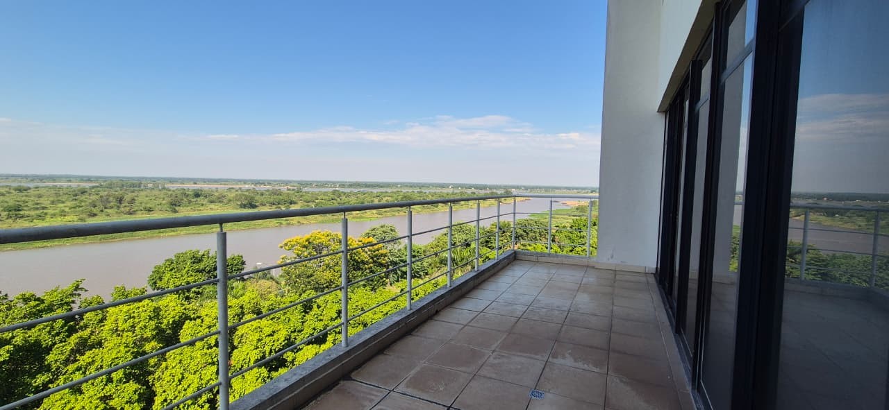 VENDO PENHOUSE AMOBLADO EN ZONA DEL YACHT - foto 2