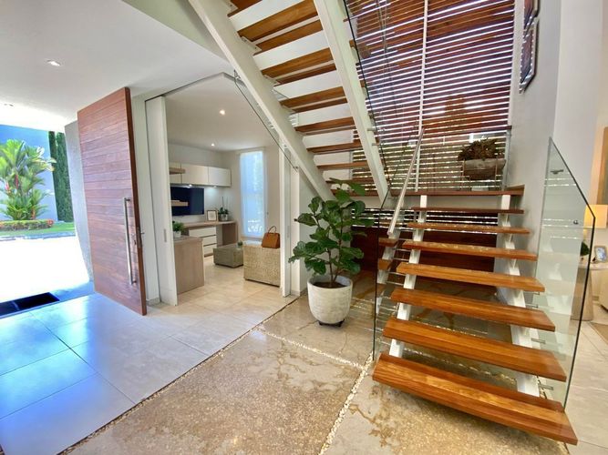 Casa de 3 alcobas en venta en Pance, Cali, 290 m² · foto 2 de 17