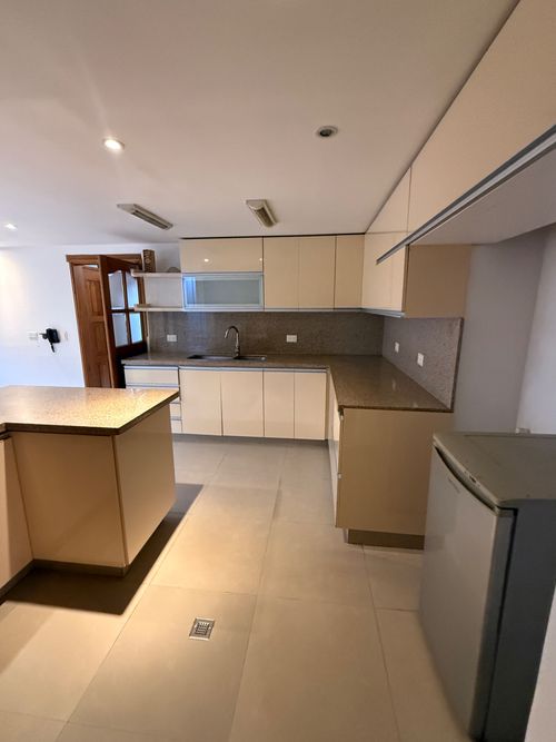 Casa de 4 alcobas en venta en San Jose De Bavaria, Bogotá, 250 m² · foto 4 de 24
