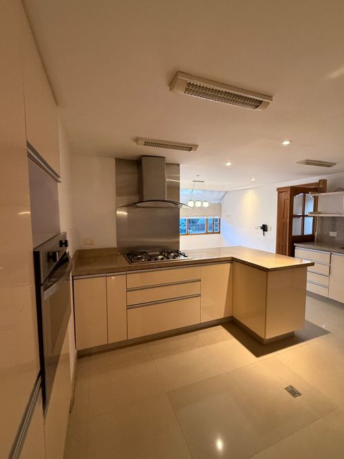 Casa de 4 alcobas en venta en San Jose De Bavaria, Bogotá, 250 m² · foto 11 de 24