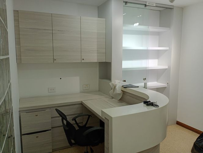 Consultorio en arriendo en El Poblado, Medellín, 44 m² · foto 3 de 11
