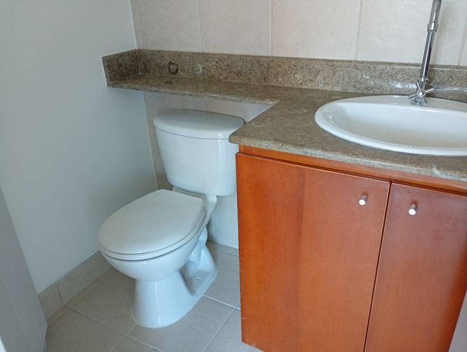 Consultorio en arriendo en El Poblado, Medellín, 44 m² · foto 10 de 11