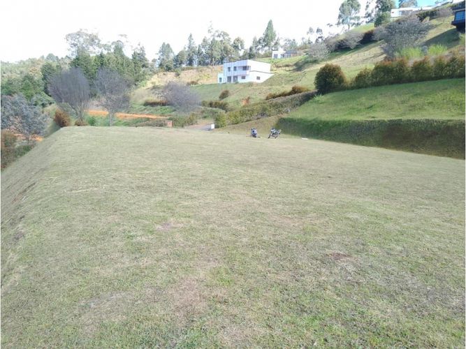 Lote en venta en Monta�Ez, Guarne, 2555 m² · foto 8 de 8