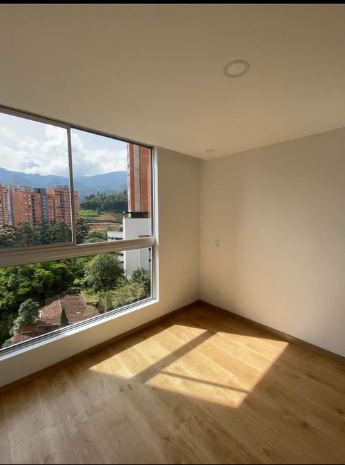 Apartamento de 2 alcobas en venta en San Remo, Sabaneta, 65 m² · foto 6 de 12
