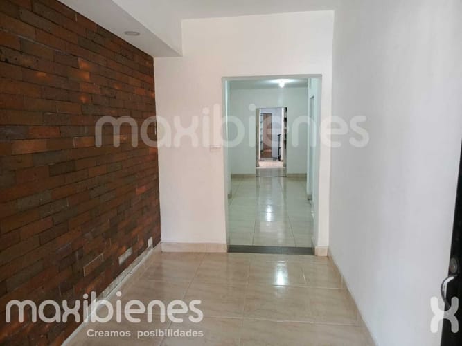 Apartamento de 8 alcobas en venta en Poblado Del Sur, La Estrella, 320 m² · foto 2 de 19