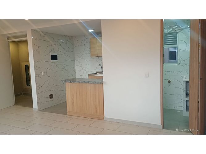 Apartamento de 2 alcobas en venta en El Cortijo, Madrid, 50 m² · foto 5 de 16