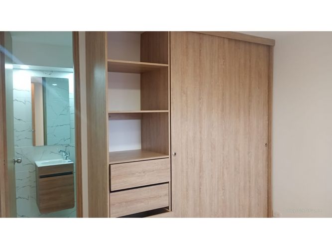 Apartamento de 2 alcobas en venta en El Cortijo, Madrid, 50 m² · foto 9 de 16