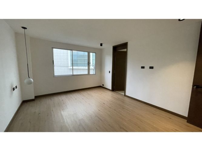 Apartamento de 3 alcobas en arriendo en Patio Bonito, Medellín, 210 m² · foto 9 de 24