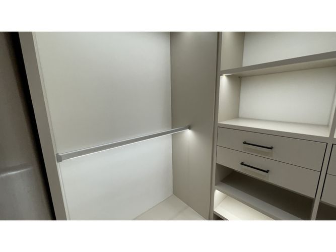 Apartamento de 3 alcobas en arriendo en Patio Bonito, Medellín, 210 m² · foto 11 de 24