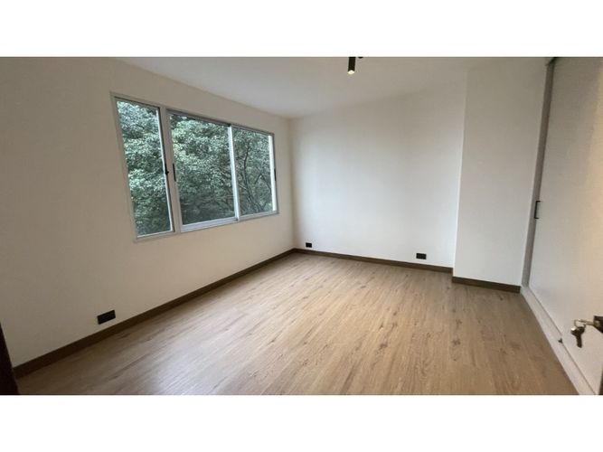 Apartamento de 3 alcobas en arriendo en Patio Bonito, Medellín, 210 m² · foto 12 de 24