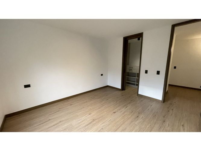 Apartamento de 3 alcobas en arriendo en Patio Bonito, Medellín, 210 m² · foto 15 de 24