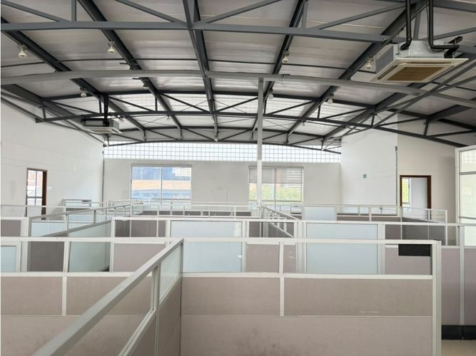 Bodega en arriendo en La Esmeralda, Itagüí, 2026 m² · foto 7 de 17