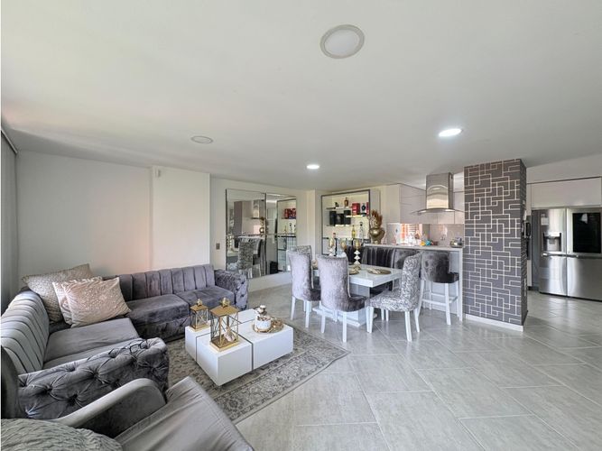 Apartamento de 3 alcobas en arriendo en Urbanizacion Barcelona, Medellín, 130 m² · foto 2 de 10