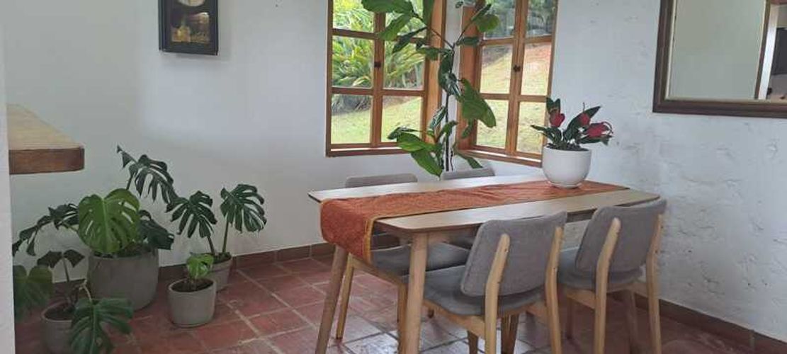 Casa de 5 alcobas en venta en Las Palmas, Envigado, 280 m² · foto 2 de 17