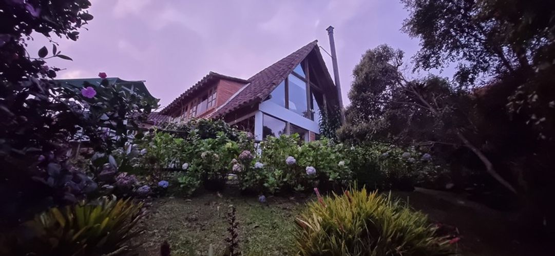 Casa de 5 alcobas en venta en Las Palmas, Envigado, 280 m² · foto 16 de 17