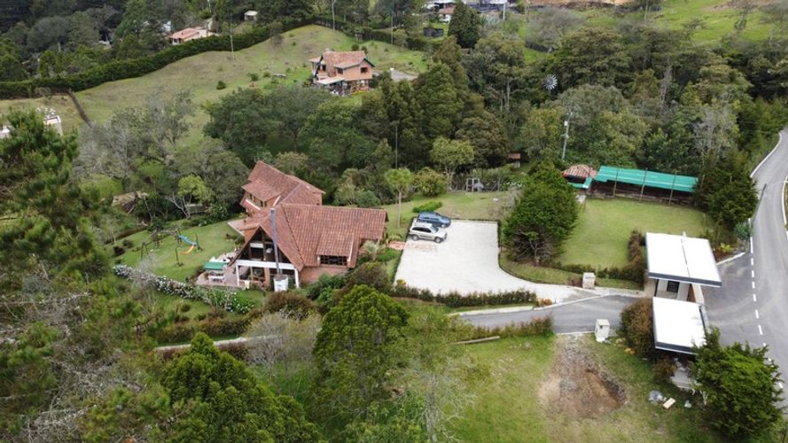Casa de 5 alcobas en venta en Las Palmas, Envigado, 280 m² · foto 17 de 17