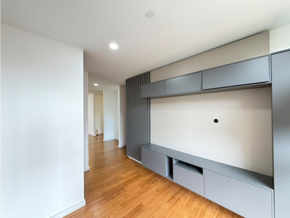 Apartamento en arriendo en Laureles, Medellín · foto 7 de 24
