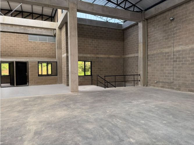 Bodega en arriendo en La Ferreira, La Estrella, 541 m² · foto 4 de 11