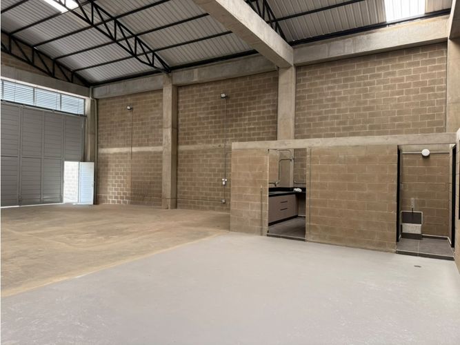 Bodega en arriendo en La Ferreira, La Estrella, 541 m² · foto 9 de 11