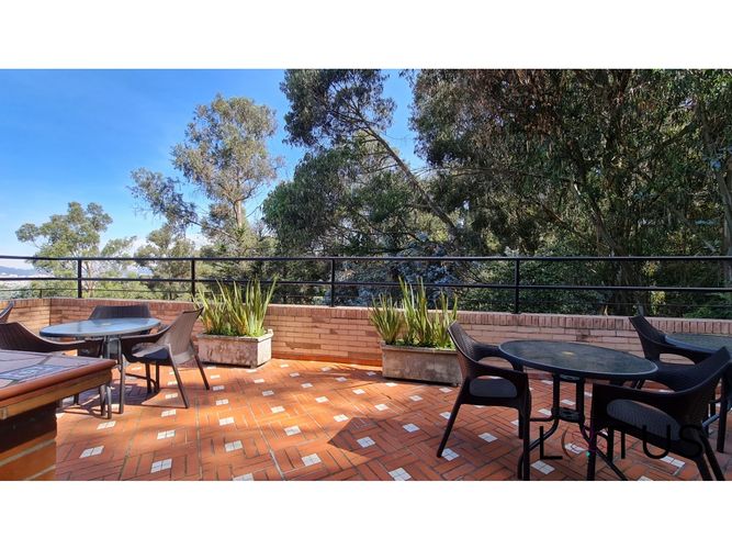 Casa de 7 alcobas en venta en Bosque Medina, Bogotá, 830 m² · foto 3 de 24