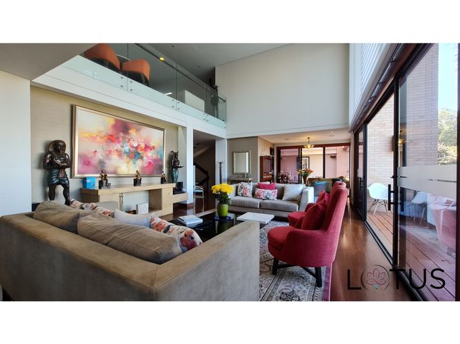 Casa de 7 alcobas en venta en Bosque Medina, Bogotá, 830 m² · foto 4 de 24