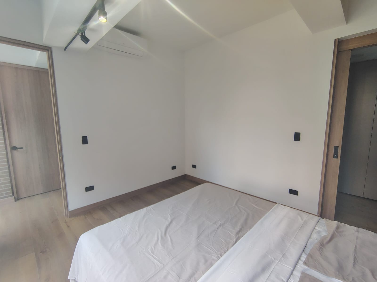 Apartamento en arriendo en El Poblado, Medellín · foto 9 de 19