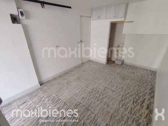 Local en arriendo en Bello Horizonte, Medellín, 15 m² · foto 3 de 8