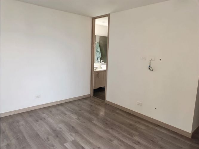 Apartamento de 3 alcobas en venta en San Jose, Sabaneta, 104 m² · foto 8 de 10