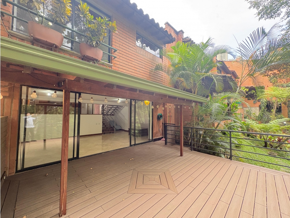 Casa en arriendo en El Poblado, Medellín · foto 3 de 24