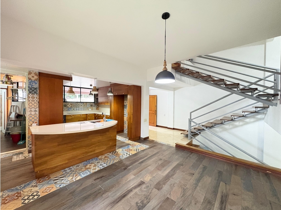 Casa en arriendo en El Poblado, Medellín · foto 9 de 24