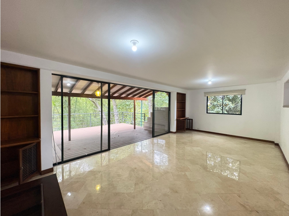 Casa en arriendo en El Poblado, Medellín · foto 10 de 24