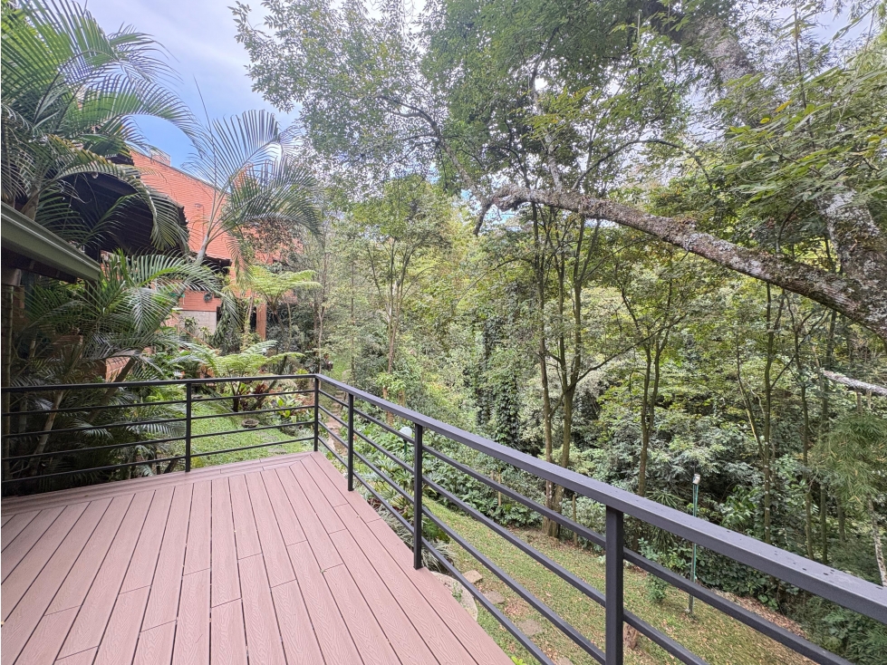 Casa en arriendo en El Poblado, Medellín · foto 11 de 24