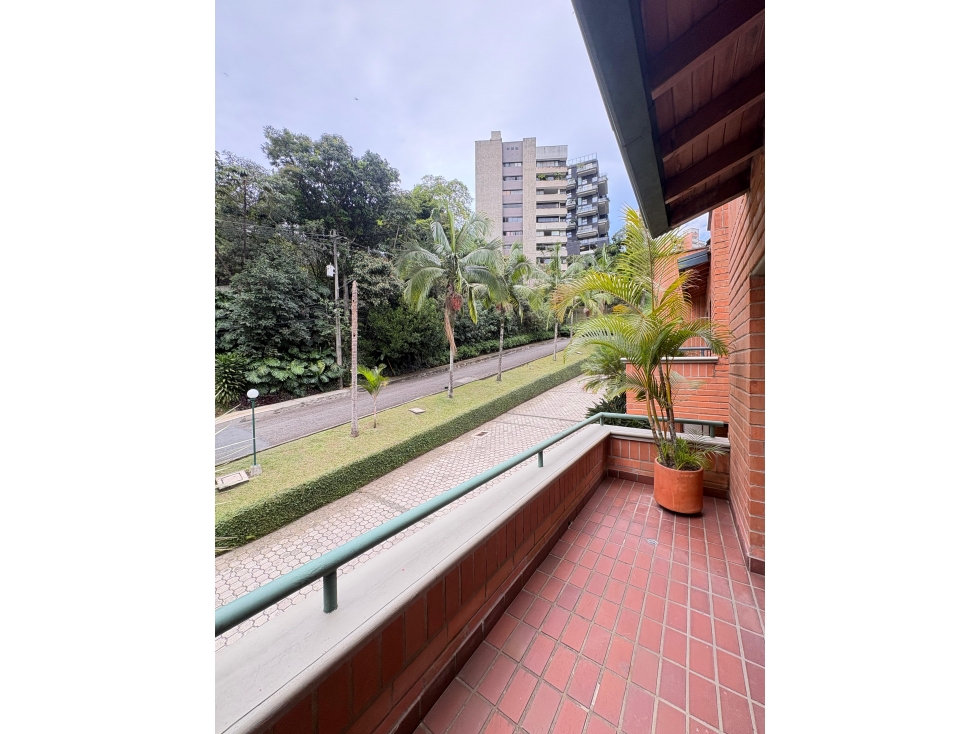 Casa en arriendo en El Poblado, Medellín · foto 18 de 24